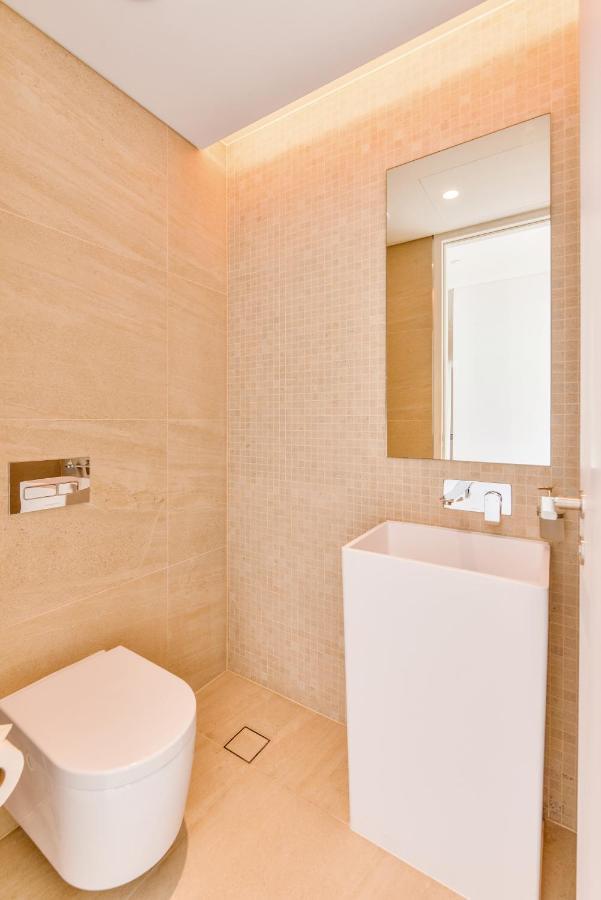 Luxe 3 Bedroom Oceanfront Apartment In The Heart Of Bluewaters Island Dubai Buitenkant foto