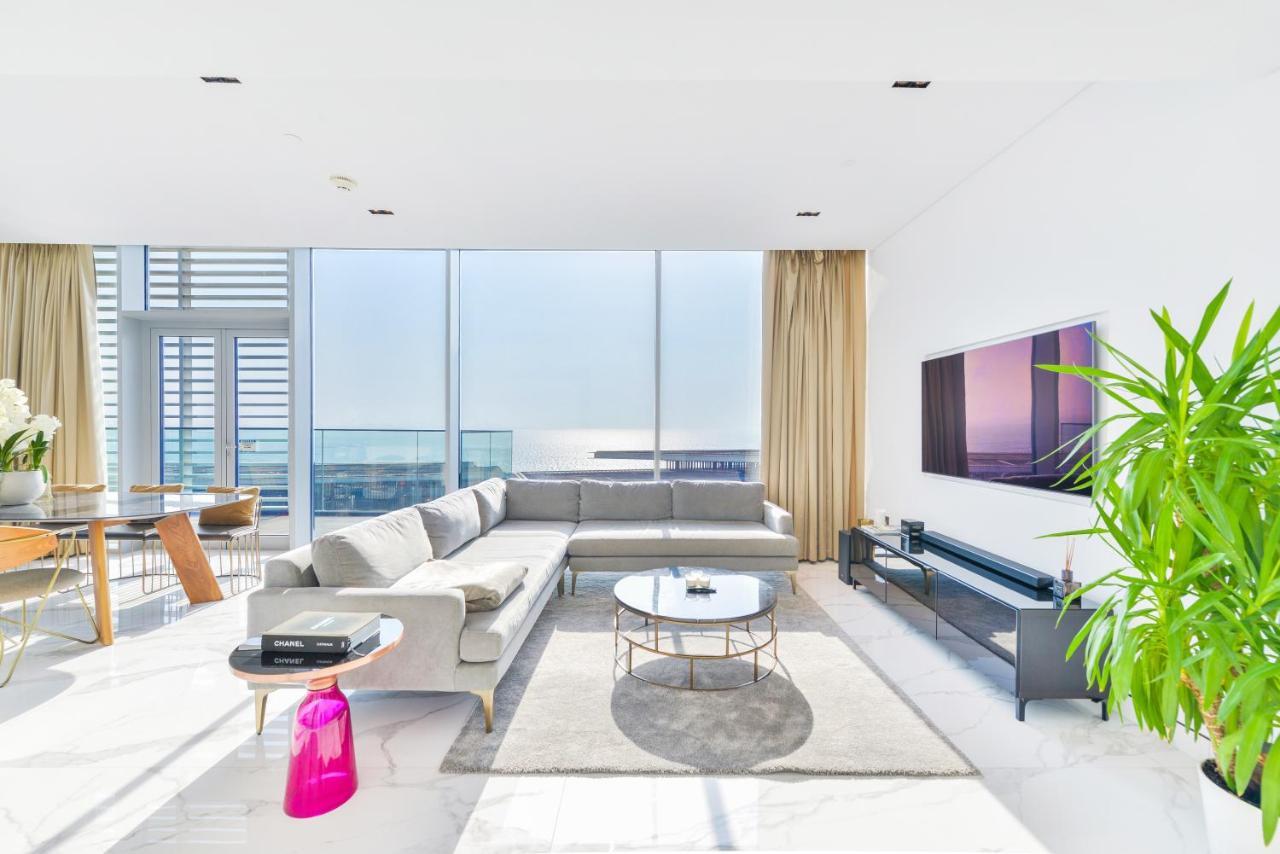 Luxe 3 Bedroom Oceanfront Apartment In The Heart Of Bluewaters Island Dubai Buitenkant foto