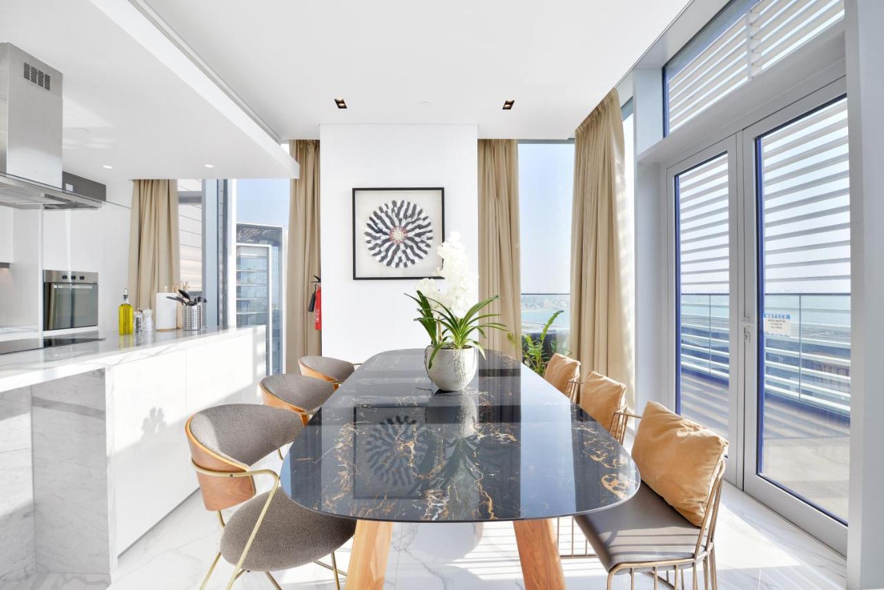 Luxe 3 Bedroom Oceanfront Apartment In The Heart Of Bluewaters Island Dubai Buitenkant foto