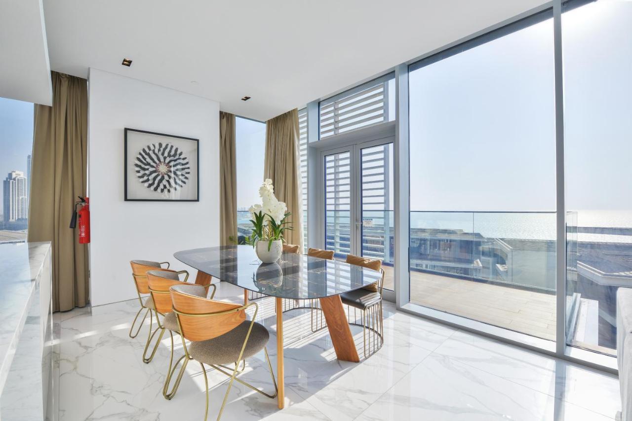Luxe 3 Bedroom Oceanfront Apartment In The Heart Of Bluewaters Island Dubai Buitenkant foto